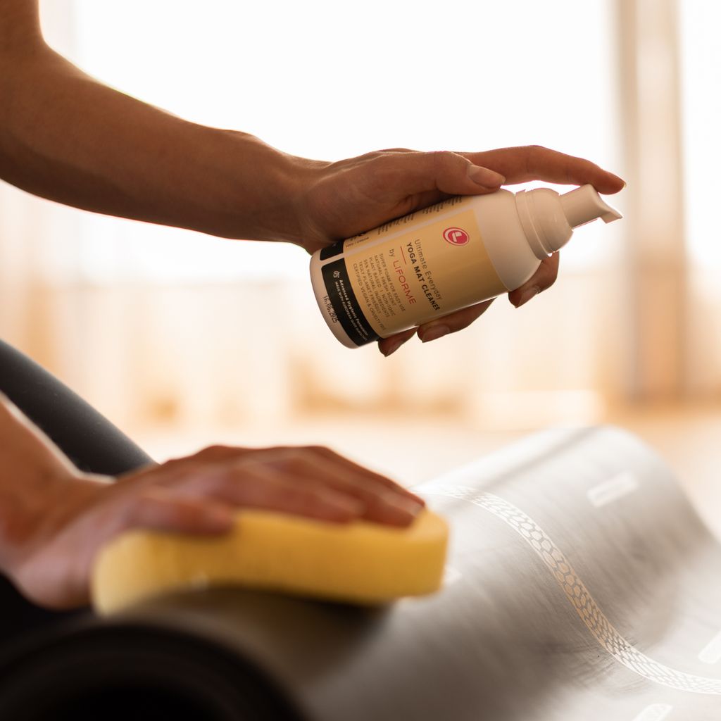 Liforme Ultimate Everyday Yoga Mat Cleaner - Image 3