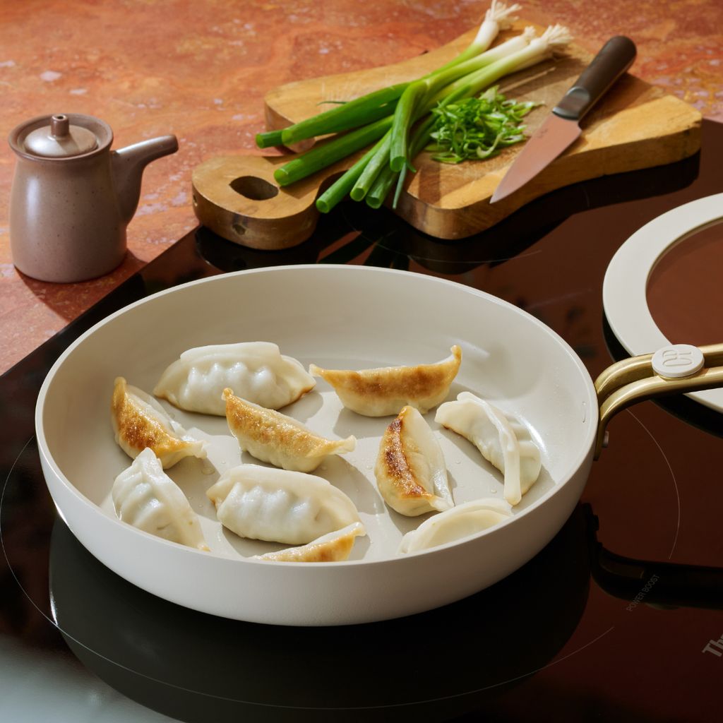 Essentials Cookware Set - Cream - Image 3