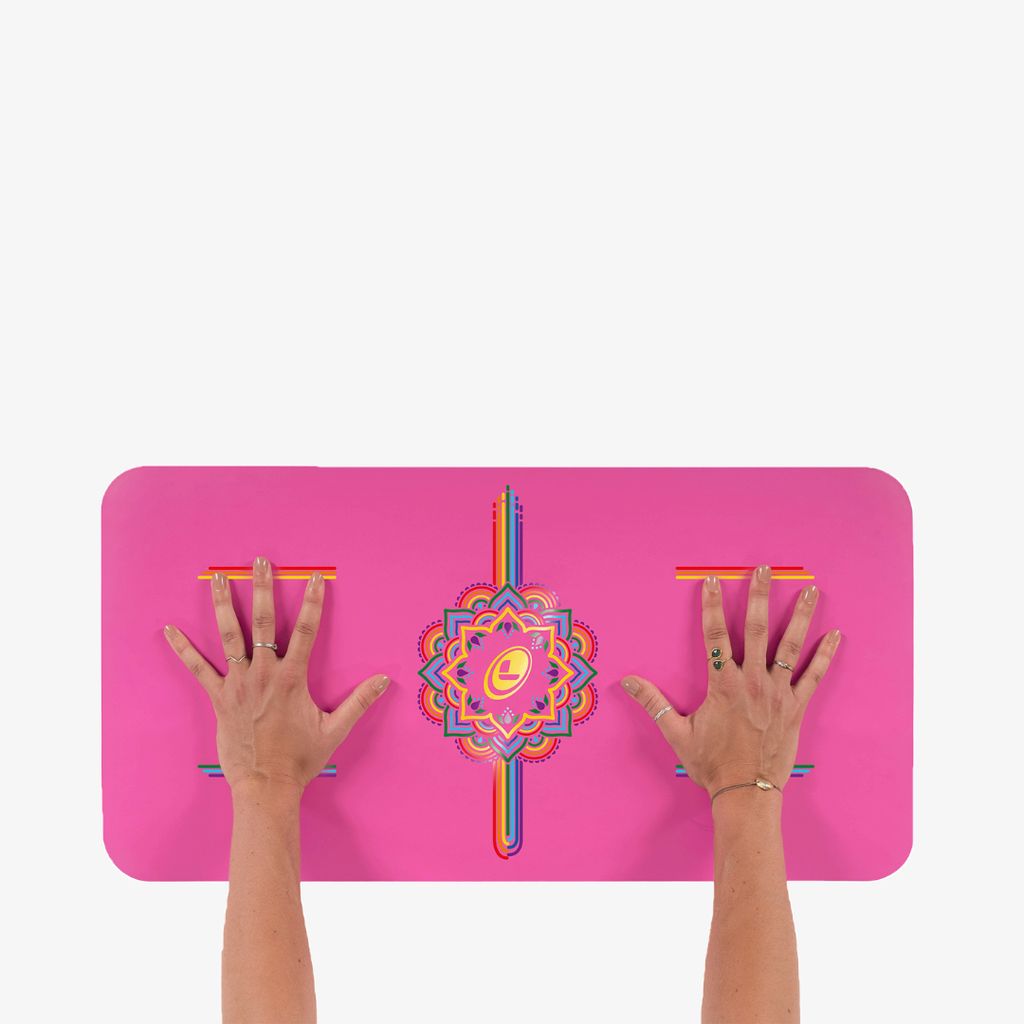 Liforme Rainbow Yoga Pad - Grateful Pink - Image 3