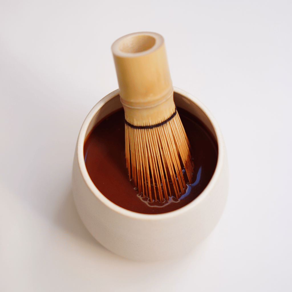 Zeremonieller Kakao für Achtsamkeit – Eine Mischung aus zeremoniellem Kakao, Reishi, Ashwagandha und Gewürzen - Image 6