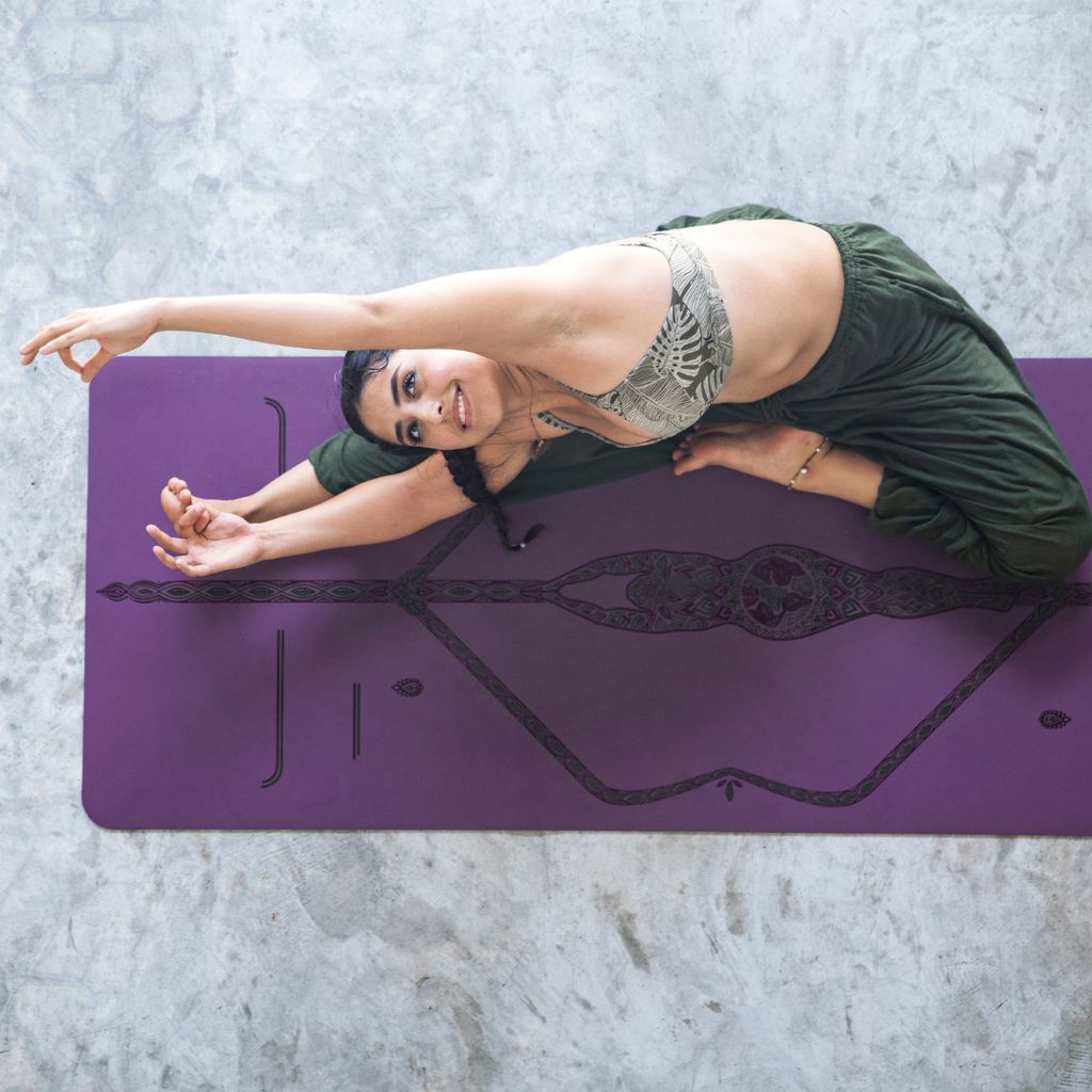 Liforme Mother Earth Yoga Mat - Purple - Image 4