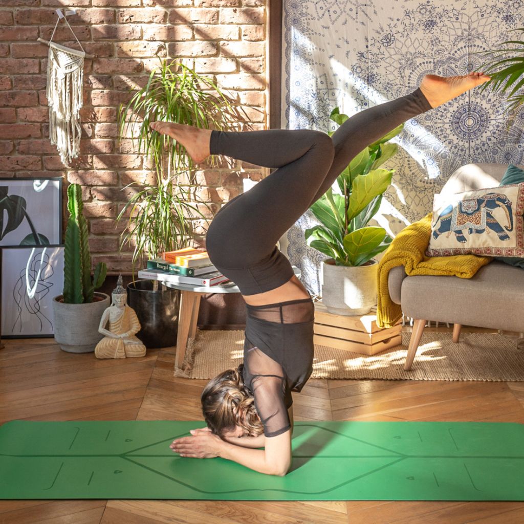 Liforme Classic Yoga Mat - Green - Image 5