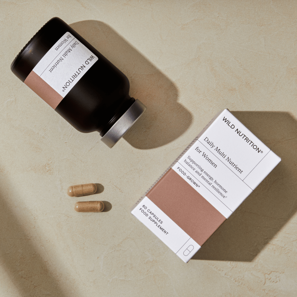 Tägliches Multivitaminpräparat im Glas – aus selbst angebauten Lebensmitteln für Frauen - Image 3